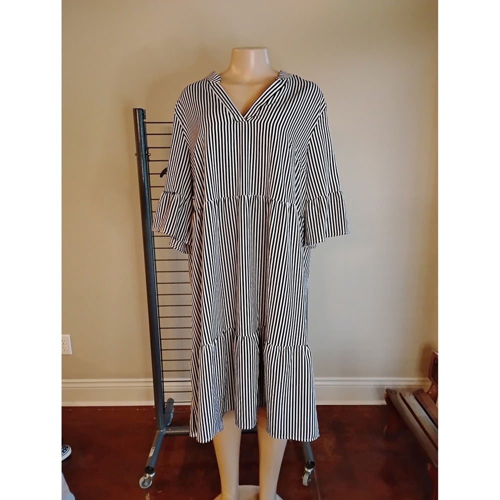 Shein Curve Black White Striped Tiered Smock Dress V-Neck Bell Sleeve 2XL FC-300